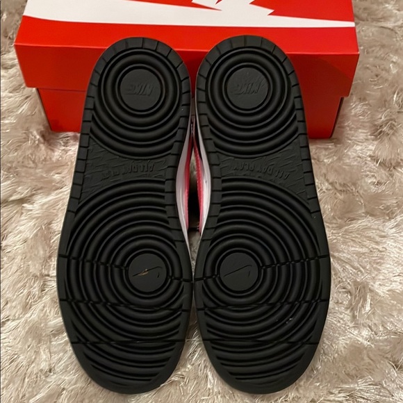 Nike Black and Pink High-Tops Size:4.5Y - Picture 6 of 8